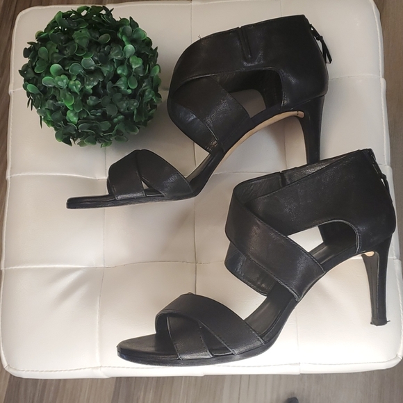 Stuart Weitzman Heels Size 8 - Picture 2 of 8